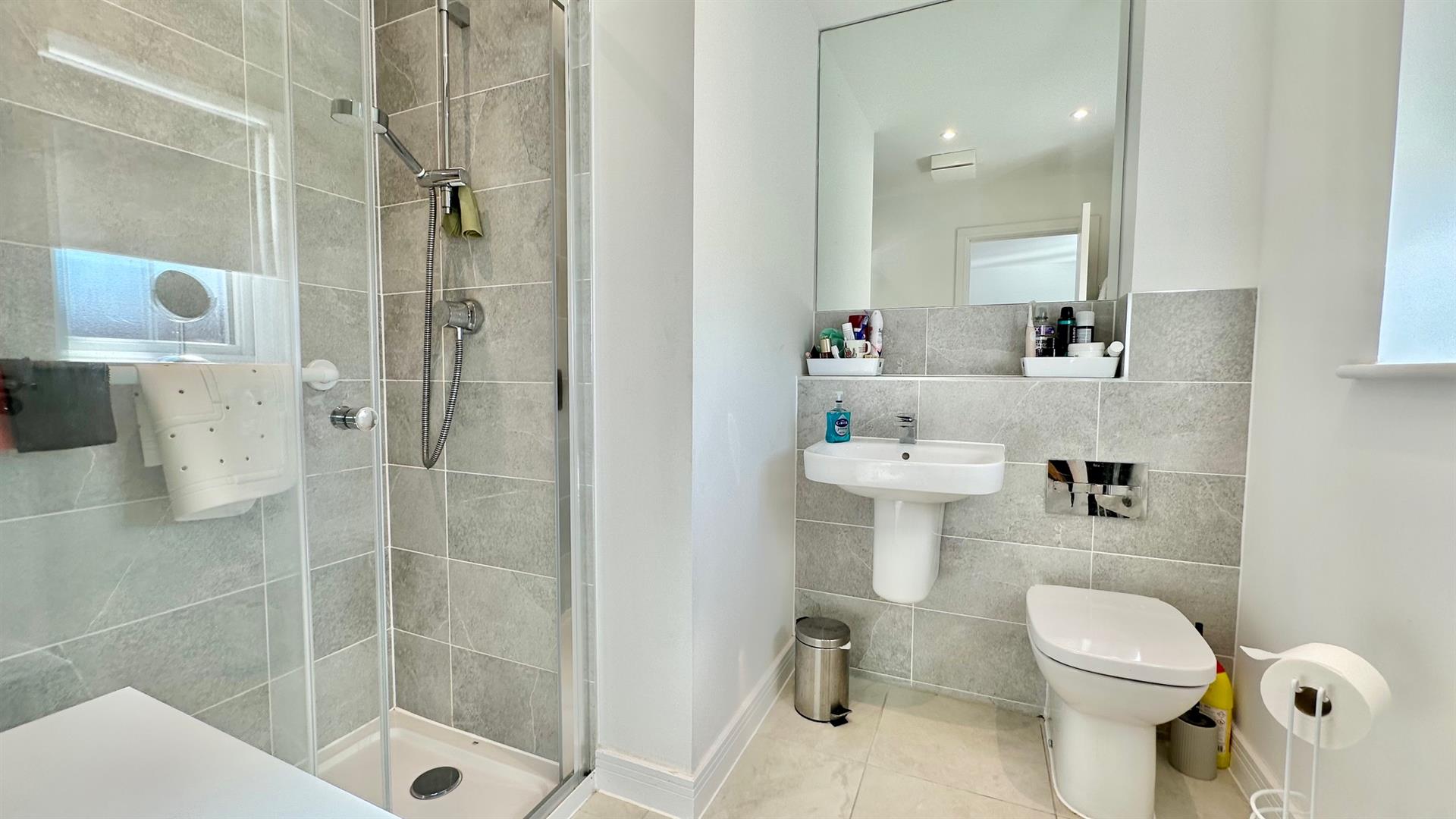4 bed property in Levett Gardens, St Leonards On Sea